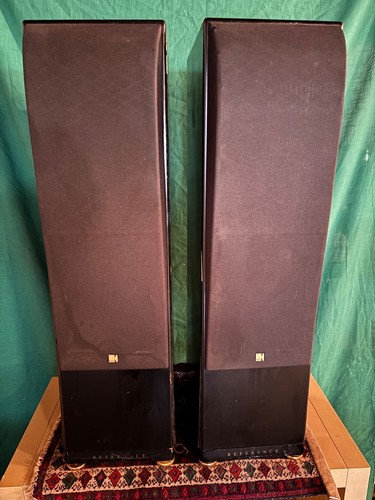 Kef reference series - model, one