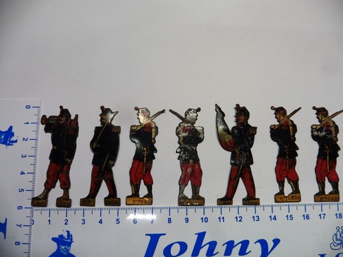 Lot figurines en tôle - de, 7