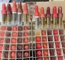 ( 3 ) Elizabeth Arden