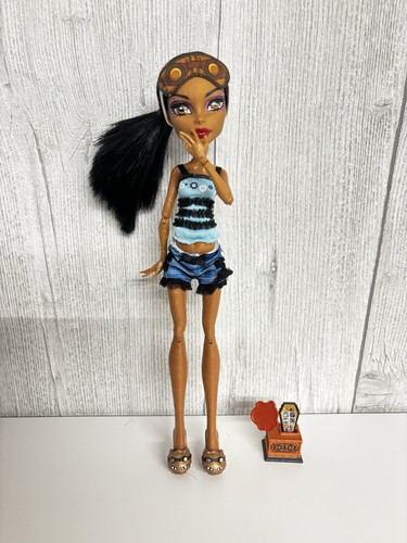 Poupée monster high robecca - monster,