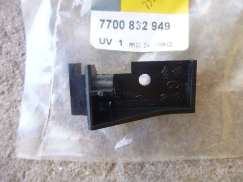 Support fixation calandre cote - fixation,