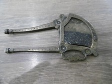 Ancien coupe betel tabac ethnique en bronze