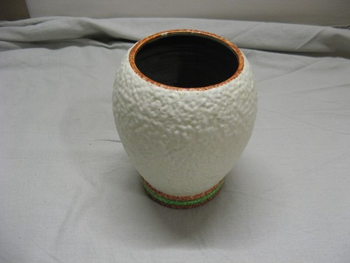 Ancien vase type oeuf - , en