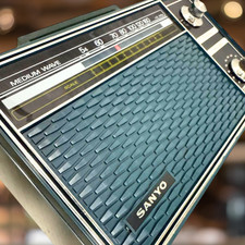 Radio de table vintage SANYO