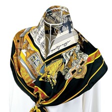 Foulard vintage en soie Hermes