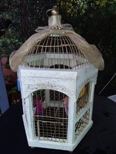 Cage oiseaux decorative en bois.