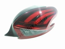 FEU ARRIERE DROIT 9825601180