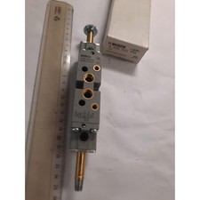 Distributeur pneumatique BOSCH 0 820 022 992 (1 roulette en moins)