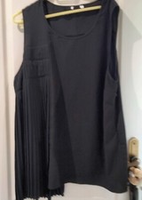 Tunique noire destructurée