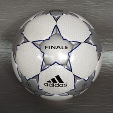 Ballon de football officiel Adidas FINALE Champion League taille 5.
