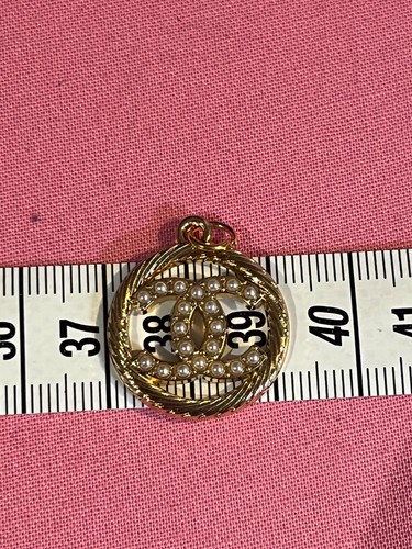 Pendentif breloque charm
