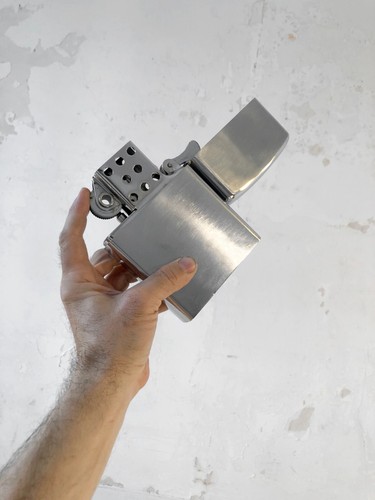 1970 briquet geant - briquet,