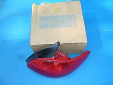 Feu arrière droit pour Peugeot 206 Berline N°DAM0784788- N°DAM0958288