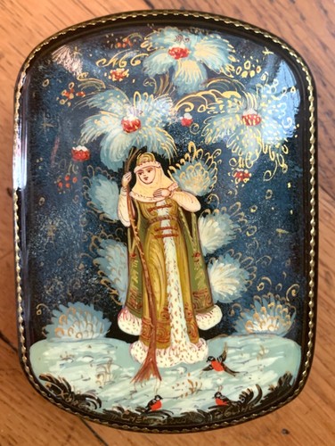 Boîte russe fedoskino - russe, femme