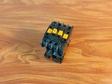 Contacteur moteur télémécanique type CA2 DN 1319 A85 3 NO / 1 NC 10A bobine 380V