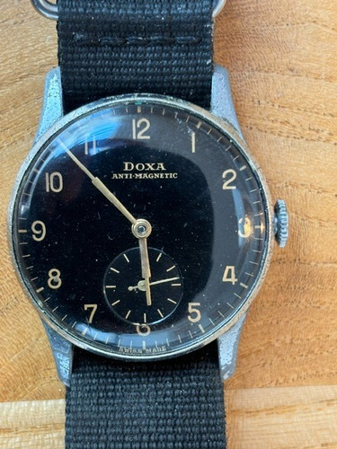 Vintage wwii era black dial - black,