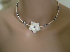 Collier fille enfant Beige clair/Bleu roi marine Fleur robe Cérémonie/Mariage