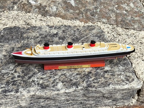1250 maquette bateau navire - maquette,
