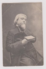 photo ancienne ?️ curé méditant livre et chapeau carte-photo 1920s