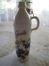 Bouteille vide de "gnole" en