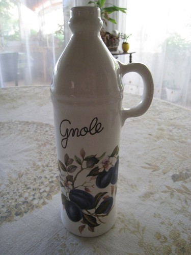 Bouteille vide gnole - de, "gnole"