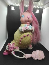 Joyfull hase rabbit lapin