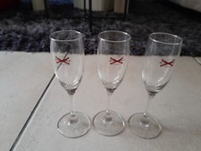 LOT DE 9 VERRES FLUTES