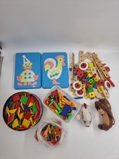 Lot de jouets divers en bois