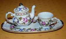 Service à thé en porcelaine