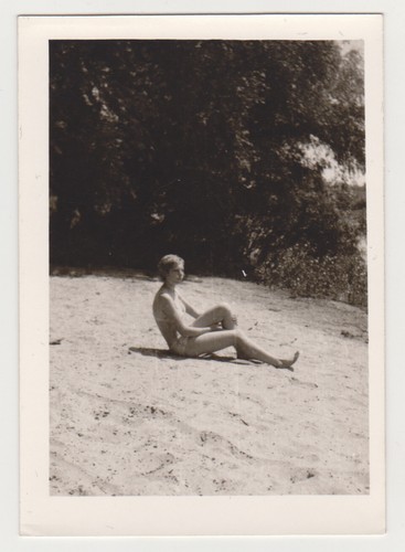 Jolie femme sur - jambes, de