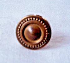 1 BOUTON ANCIEN ... TIROIR ET