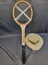 Ancienne Raquette de tennis "Jaguar" avec presse et housse.
