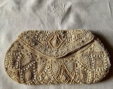ancien petit sac ou bourse de bal , brodé en perles blanches Art Déco
