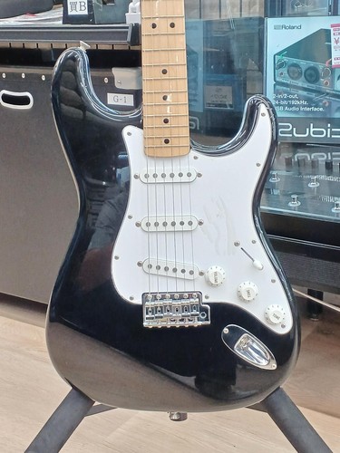 Fender japan stratocaster - [fender, japan]