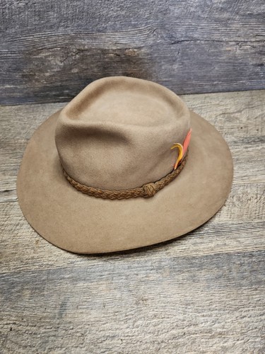 Vintage akubra hat - hat, snowy