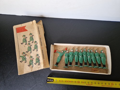 Boite soldats anciens - boite,