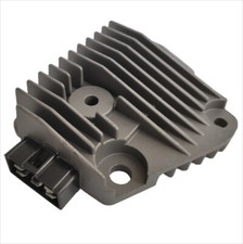 Régulateur de tension pour