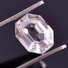 Pierre précieuse en vrac taillée rayonnante saphir blanc naturel de Ceylan de...