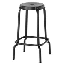 tabouret de bar.  Encore dans l'emballage (prix d'origine 40€) Les pieds en plas