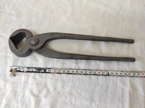 Outil ancien grande - , pince