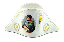 CENDRIER "BICORNE NAPOLEON" - Porcelaine De Luxe FRANCE - N°882