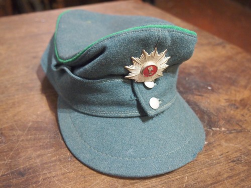 Coiffure militaire képi - coiffure,