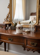 ANCIEN VAPORISATEUR EN PORCELAINE