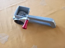 mouli grater Râpe à fromage à main rotative rmade in France  T.B.E. cuisine