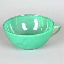 Tasse en verre soufflé artistique vert jade fait main design vintage