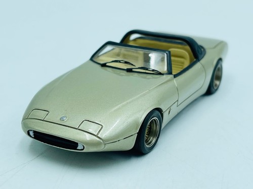 Alezan 007 jaguar 12 - 007,