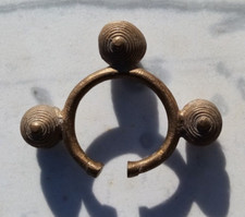 Bracelet à grelots en bronze