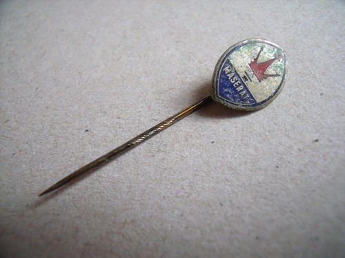 Insigne badge émaillé