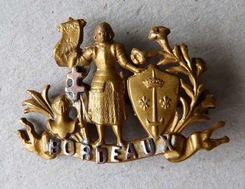 Broche metal bordeau - en, jeanne
