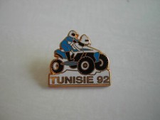Pin's QUAD - RALLY - RAID - TUNISIE 92 Bleu / Blanc signé DMP